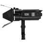 Godox S30 Lámpara LED y viseras SA-08 para BlackMagic Cinema Camera 6K
